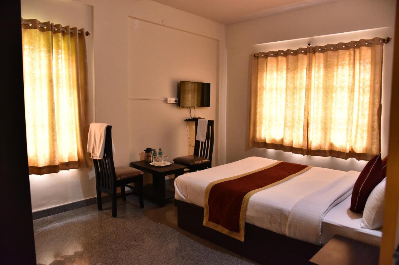 The Banjaara Suites Bangalore Exterior foto