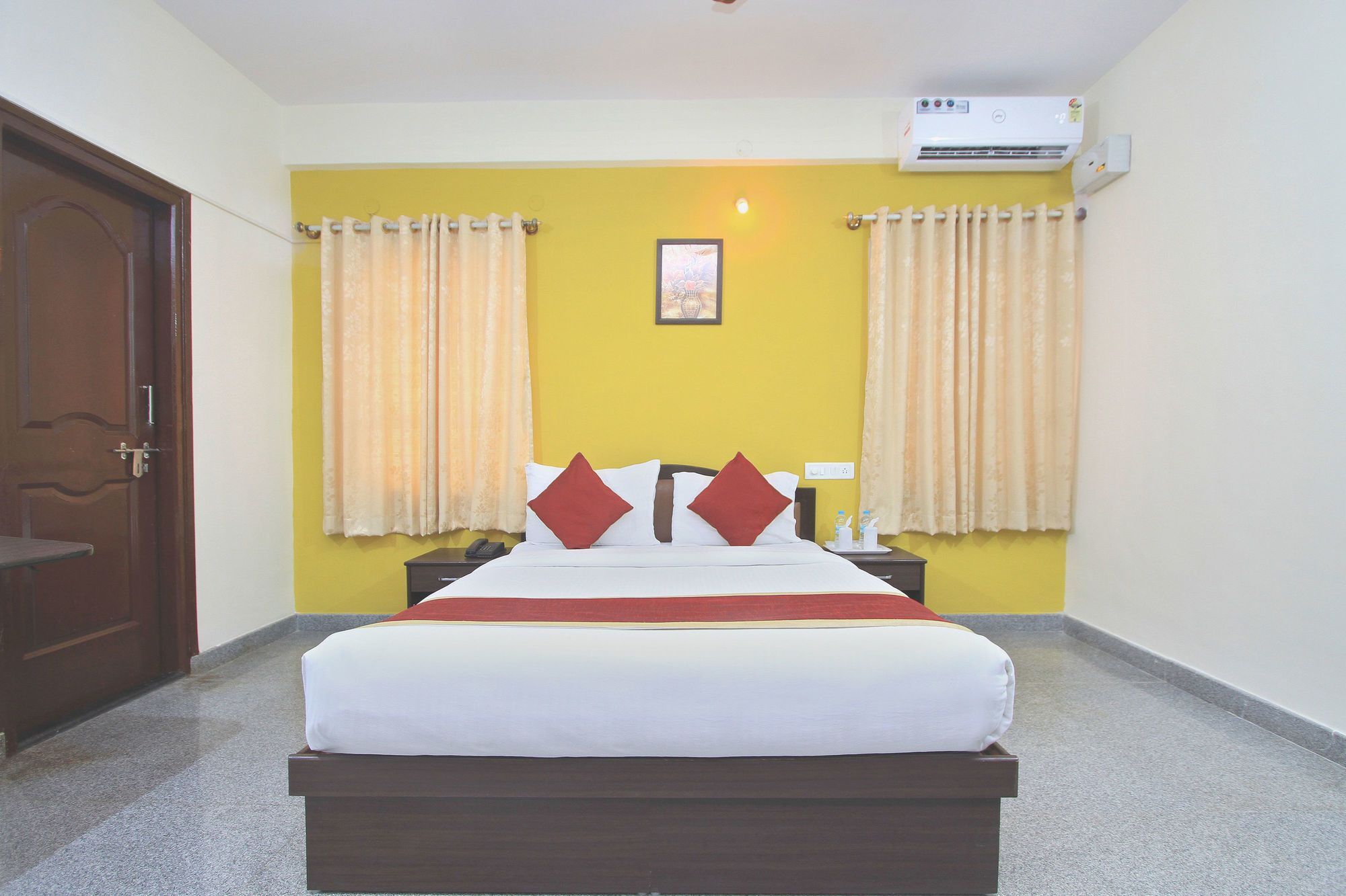 The Banjaara Suites Bangalore Exterior foto