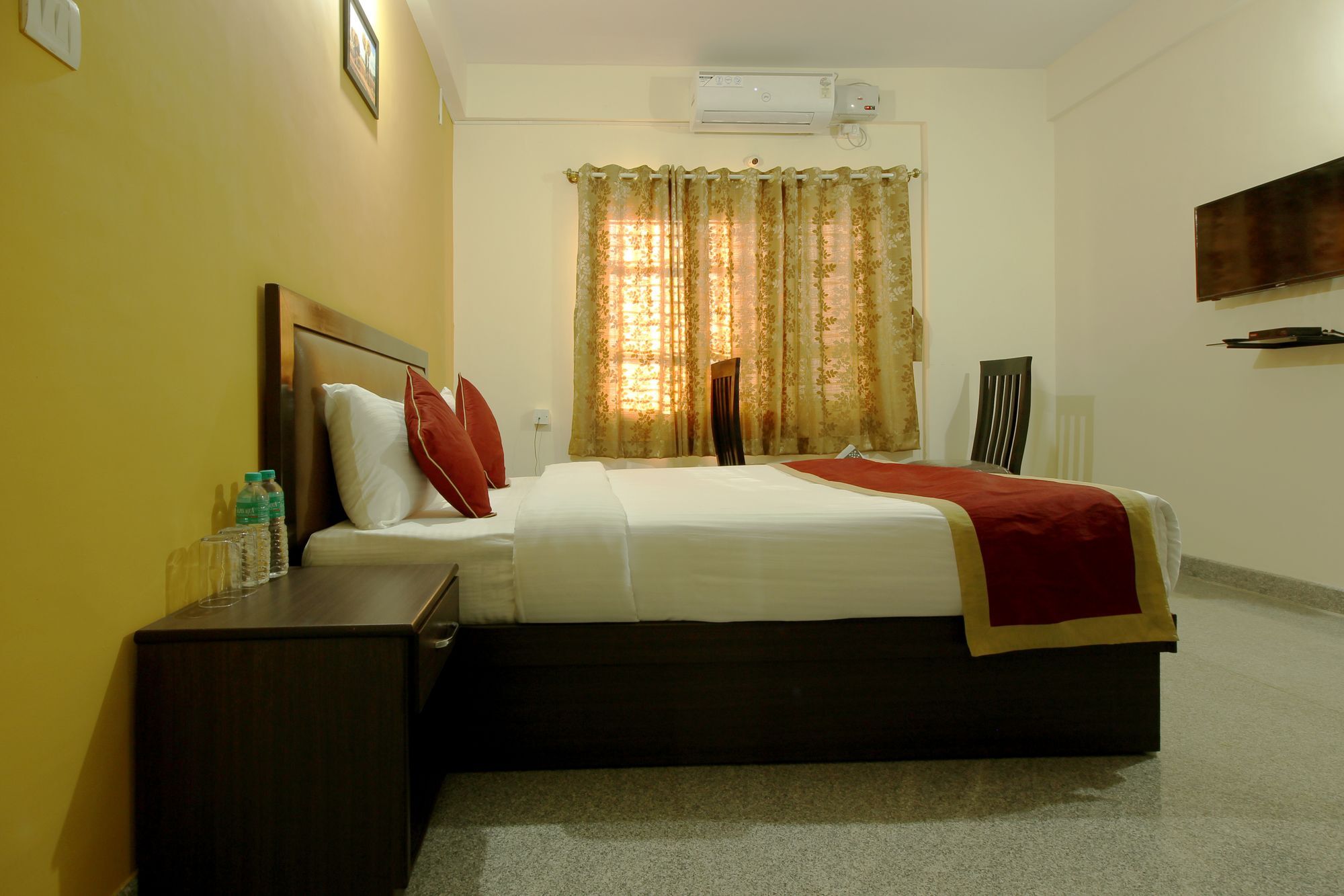 The Banjaara Suites Bangalore Exterior foto